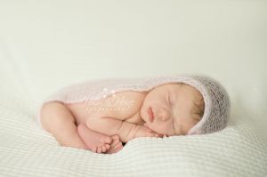 Newborn Photographer-3.jpg